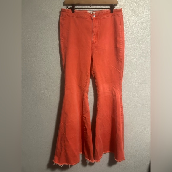 FREE PEOPLE WOMEN'S JUST FLOAT ON HIGH RISE FLARE JEANS - Picture 5 of 14